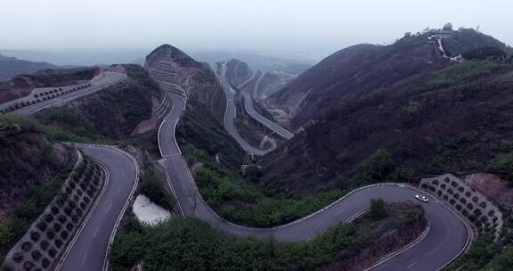 华山盘山路