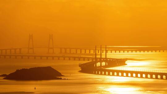 港珠澳大桥中国结金色日出视频素材模板下载
