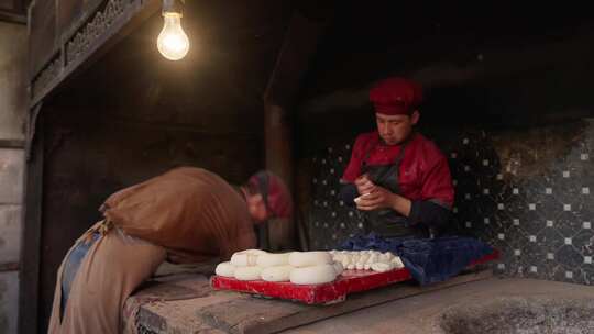 新疆美食制作 烤包子 喀什 南疆少数民族