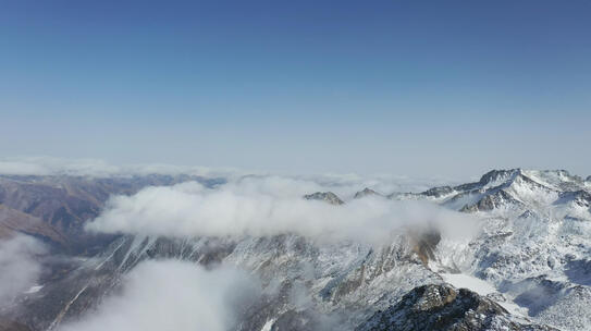 冬日航拍四川达谷冰川山顶4K