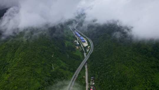 航拍云雾山川乡村道路高速公路