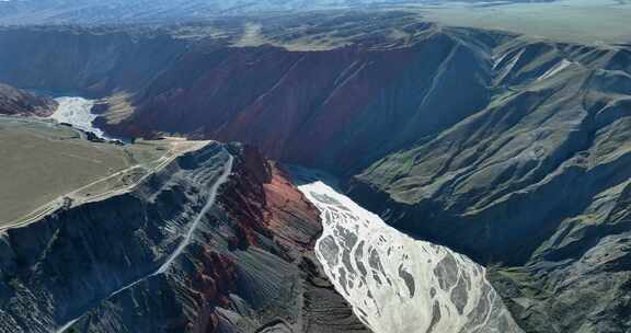 新疆独山子独库安集海大峡谷五彩大峡谷航拍