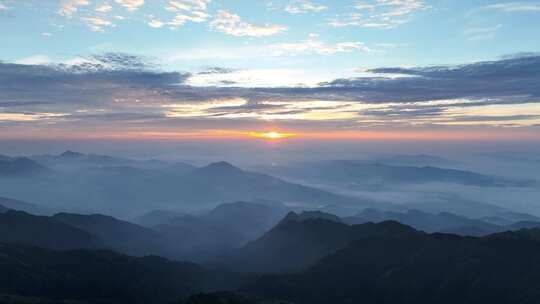 大气山峰森林航拍山川云海山脉壮丽山河风光