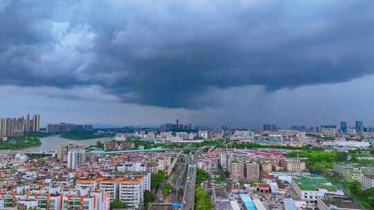 航拍城市上空狂风暴雨来临