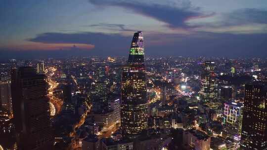 城市航拍越南胡志明市夜景灯光摩天大楼汽车