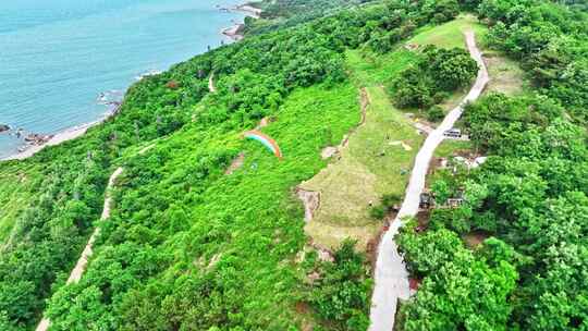 海边滑翔伞青岛风光青岛航拍