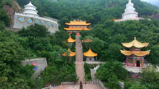 航拍辽宁辽阳龙峰寺