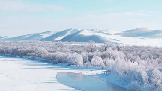 4K冬季呼伦贝尔雪原河流雾凇梦幻航拍2