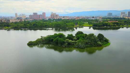 瑞丽城市航拍 德龙夜市 弄莫湖 总佛寺