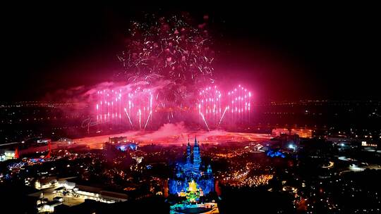 2023年跨年限定版迪士尼烟花秀唯美城堡