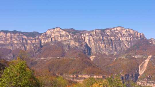 太行山的秋天自然风景丁达尔光线大山