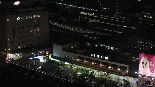 日本、东京品川、繁忙深夜车站3