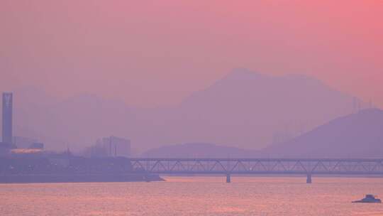 杭州钱塘江大桥日落黄昏风景