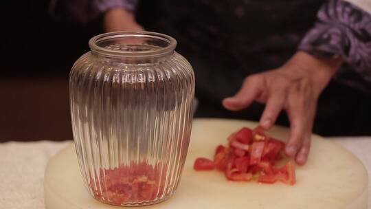 切番茄制作番茄罐头 (5)视频素材模板下载