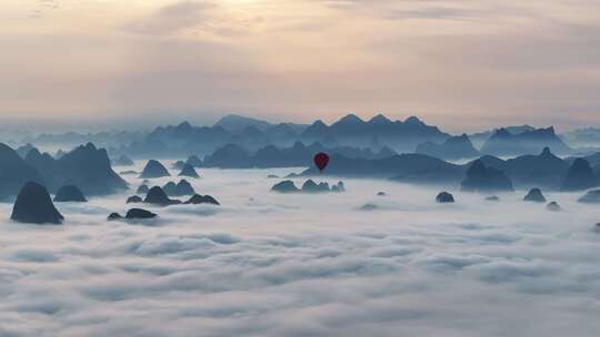 航拍桂林阳朔山峰云海