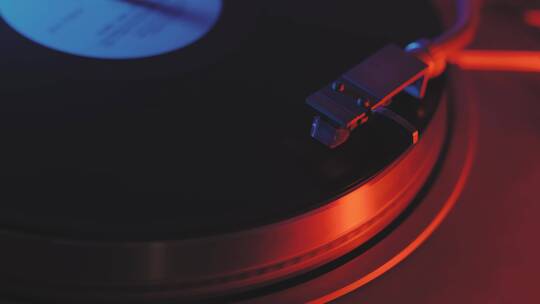 老式唱片机机头