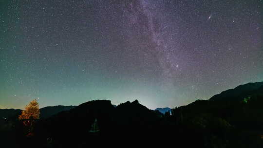 广西柳州石上人家星空