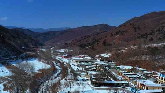 雪后山村全景俯瞰景象