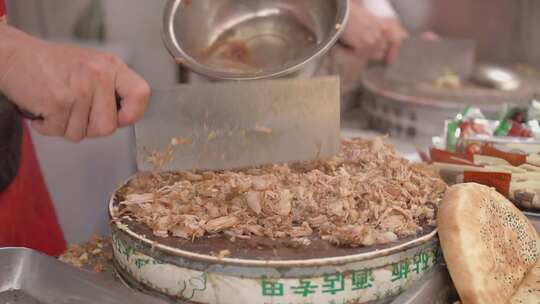 山西运城东湖早市美食稷山半圆饼夹饼子