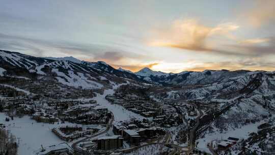 滑雪胜地，城镇，雪，道路