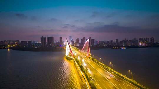 江西南昌艾溪湖大桥延时