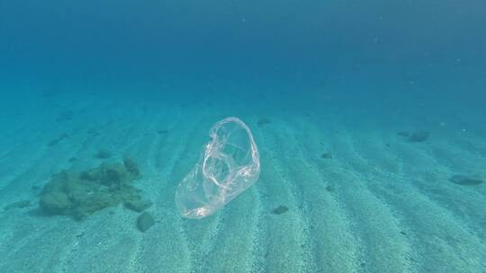 海洋垃圾漂浮