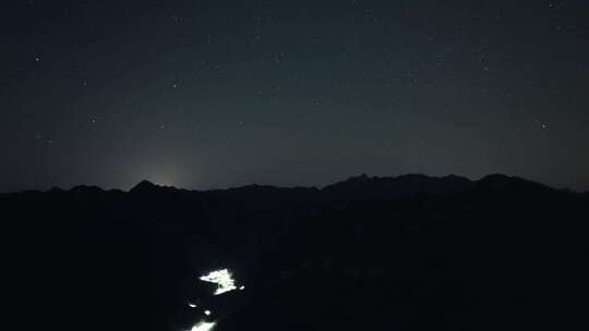 北方山区夜晚星空高视角航拍 噪点少