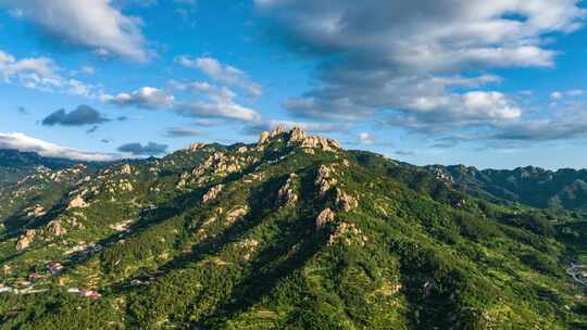 绿意盎然的秀丽山川风景 青岛崂山