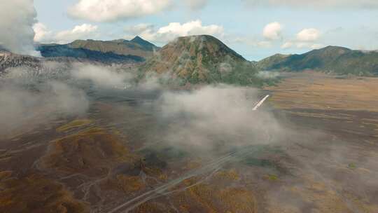 航拍Bromo火山云海