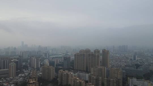 雾霾天气下的城市