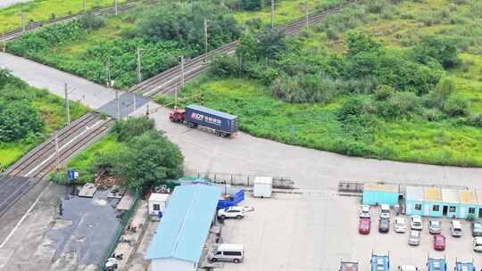 成都国际铁路港一带一路中欧班列集装箱货运