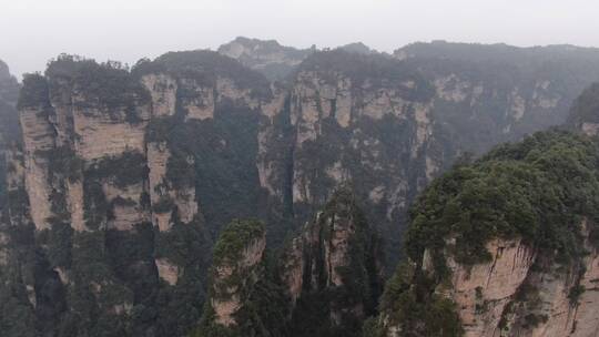 航拍湖南张家界武陵源奇山