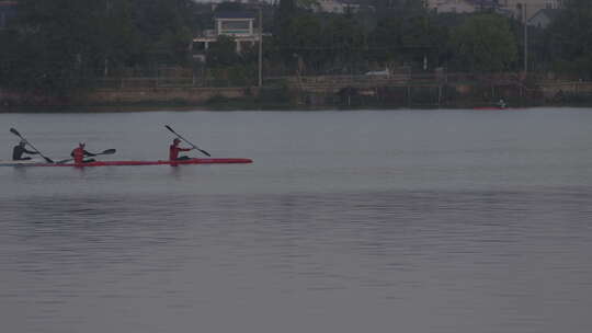 地拍武汉东湖皮划艇运动员