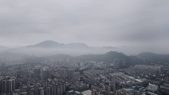 4k航拍深圳梧桐山水库雨后云海