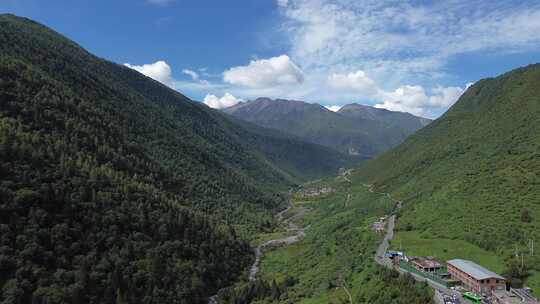 川西四姑娘山雪山峡谷森林航拍