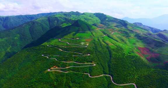 云南自然风光大山山上景观高山峡谷