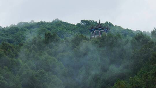 雨后起雾山间楼阁亭子塔