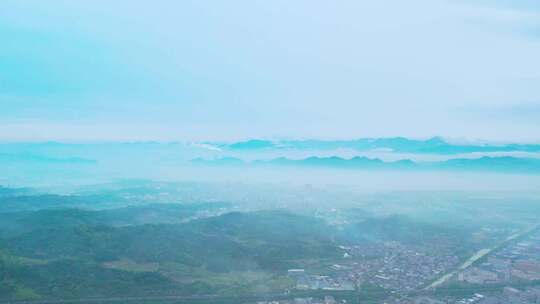 雨后云海群山山雾云海航拍