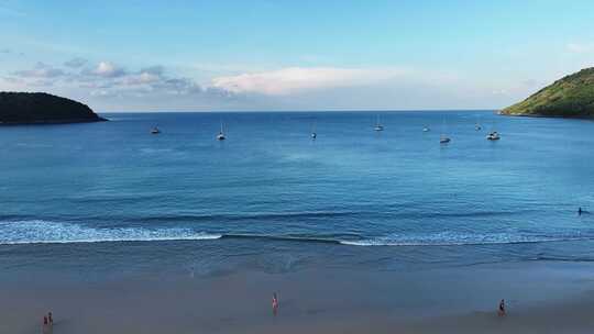 美丽热带海滩沙滩浪花海浪航拍