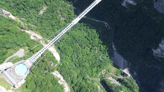 张家界大峡谷玻璃桥、峡谷电梯、峡谷风貌