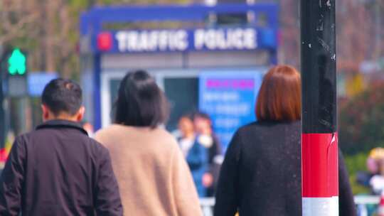 城市马路车流人流街景视频素材