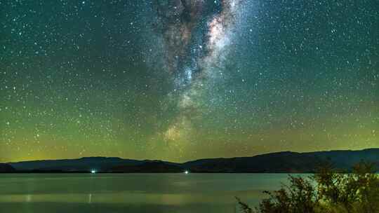 湖边夜空银河星空景观