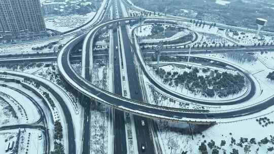 湖南城市交通雪景