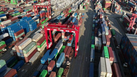 上海洋山港港口集装箱航拍视频素材模板下载
