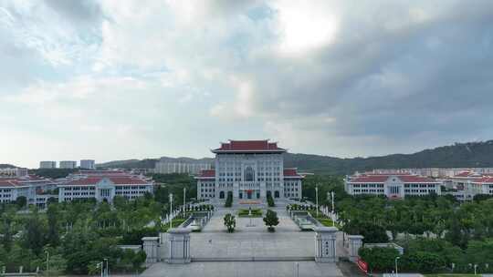 厦门大学航拍校园建筑风光学校风景教学楼