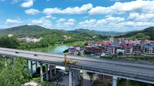 高速公路养护道路航拍高速养护公路维护车辆