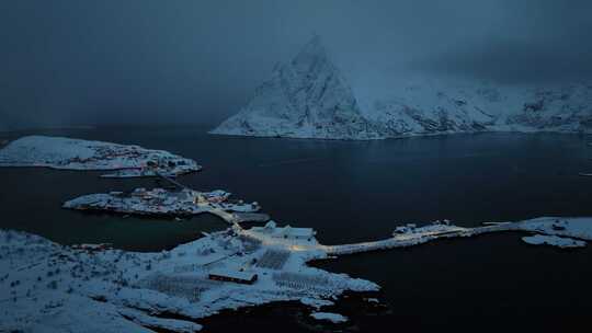 挪威罗弗敦群岛北极圈雷纳冬季雪景高空航拍