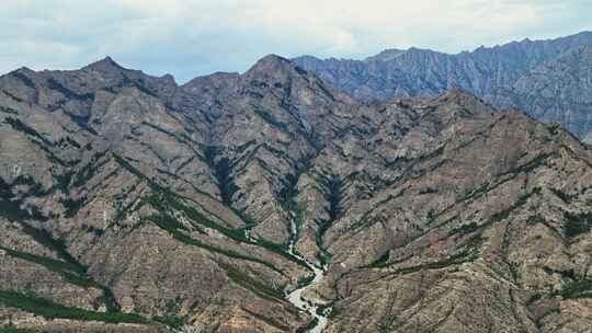 航拍贺兰山国家森林公园