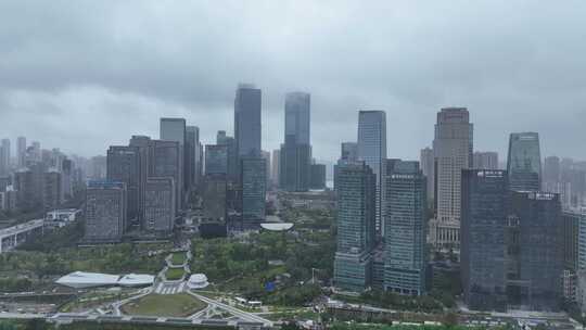 航拍阴雨天气下的重庆城市天际线