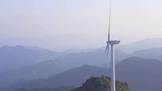 金华东白山山顶风车风景